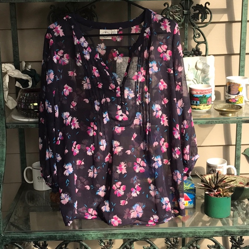 Pretty in floral!   By St Johns Bay. NWOT.  Sz XL